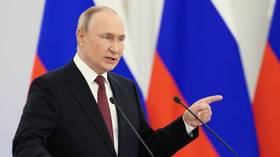 EUA tratam aliados 'masoquistas' como inimigos - Putin