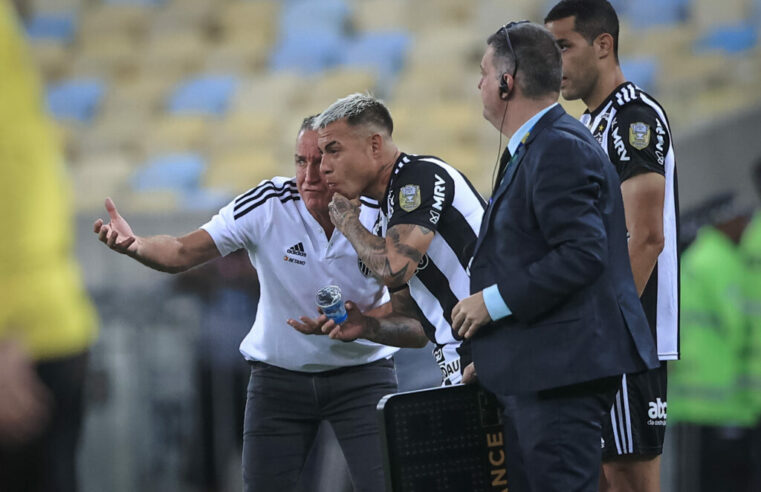 Comentarista não quer nem saber e humilha elenco do Galo