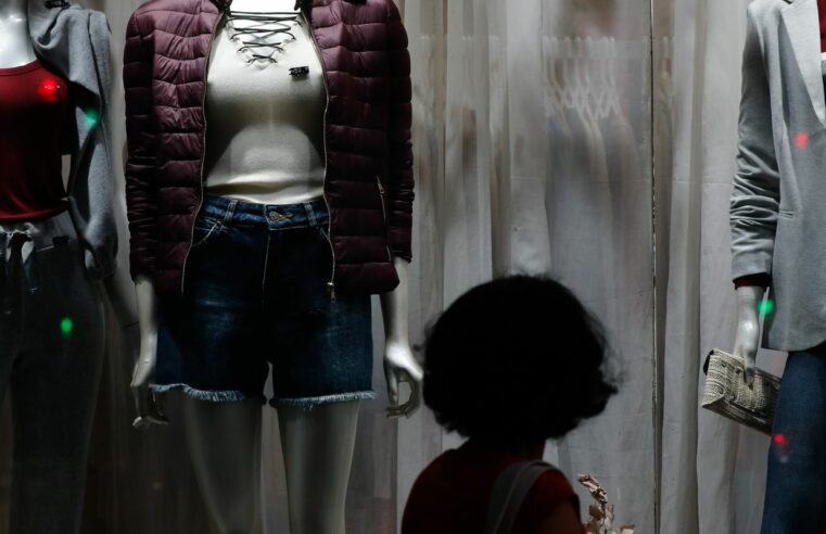 Dia do Comerciário tem lojas e supermercados fechados no Rio