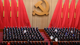 Partido no poder da China altera Constituição
