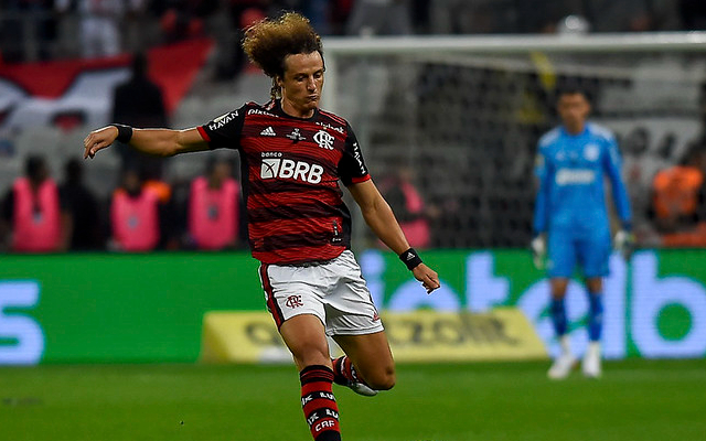 Faltou pouco: David Luiz acerta bomba no travessão e tira suspiro de torcedores do Flamengo – Flamengo – Notícias e jogo do Flamengo