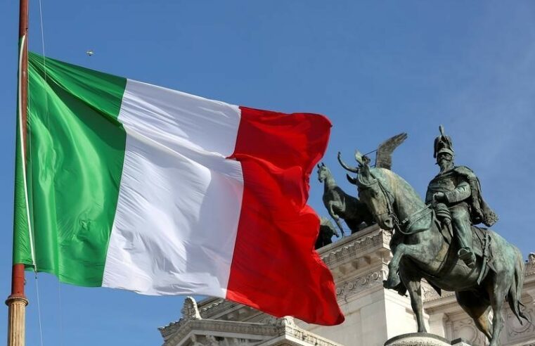 Fitch também alerta Itália sobre o PNRR Por Investing.com