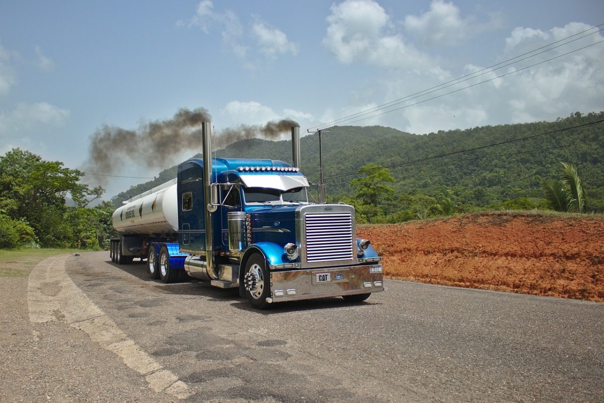 Índice caminhoneiro insatisfeito com as estradas do País