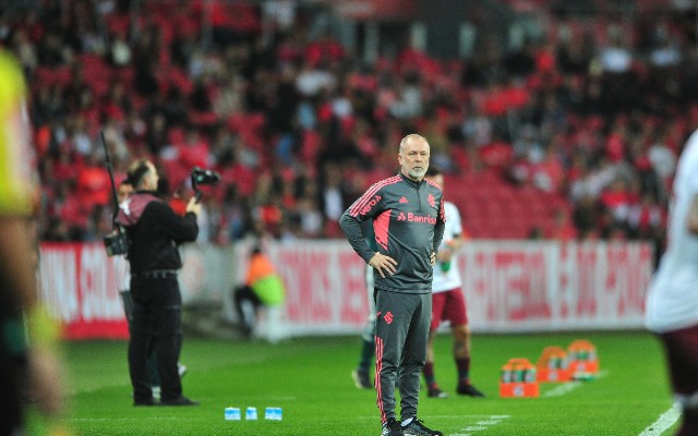 Internacional tem desfalques importantes para jogo contra Flamengo – Flamengo – Notícias e jogo do Flamengo