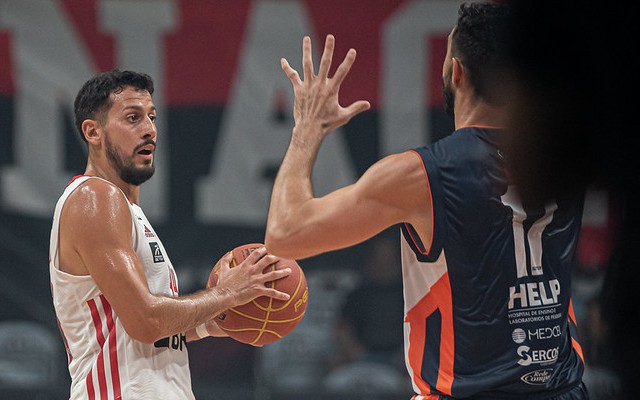 Invicto! Flamengo massacra Unifacisa e engata quinta vitória consecutiva no NBB