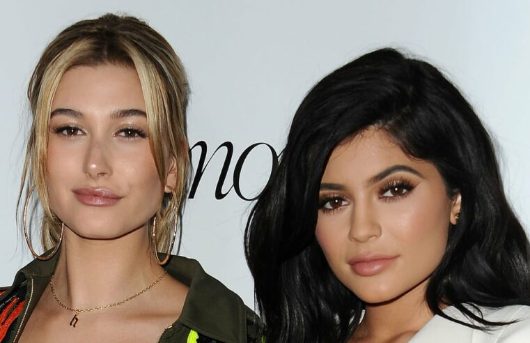 Kylie Jenner e Hailey Bieber usam fantasias de Elphaba