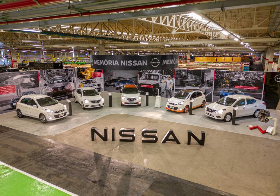Nissan completa 22 anos no Brasil e abre acervo dedicado à sua história