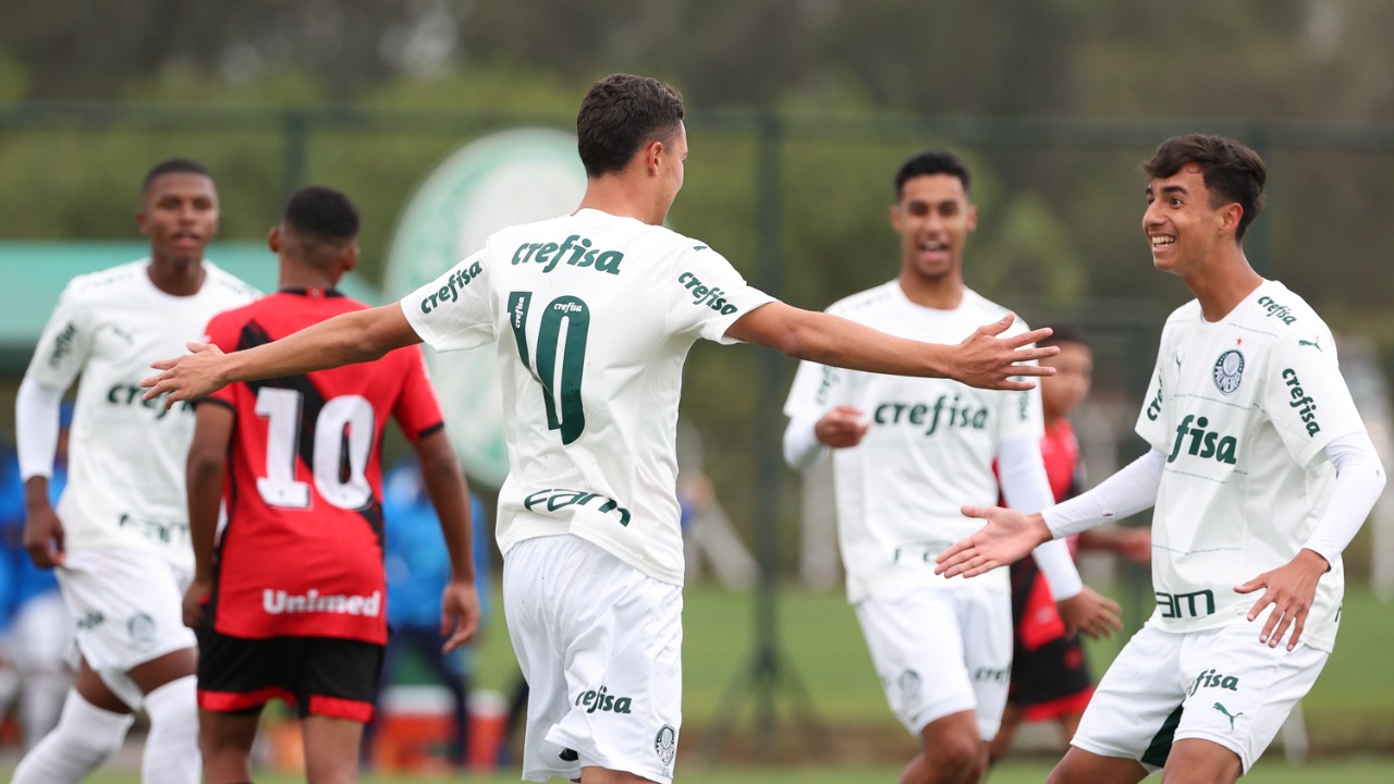 Outro título à vista? Verdão Sub-17 goleia Atlético-GO e se classifica às quartas de final do Brasileiro