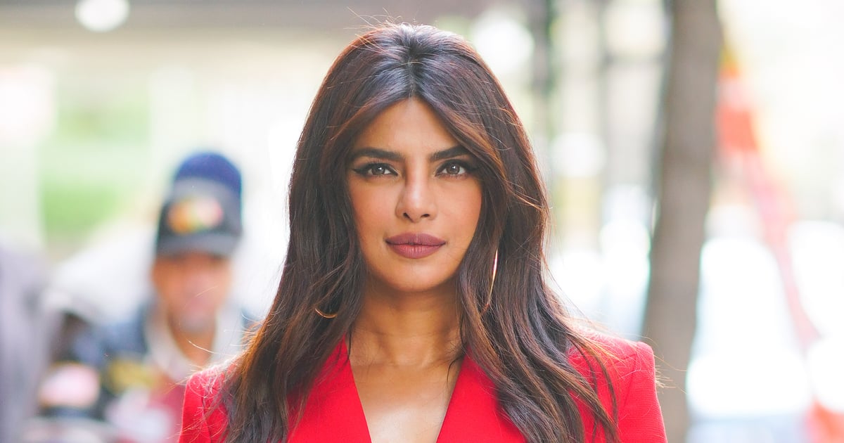 Priyanka Chopra usa vestido vermelho no casamento de amiga