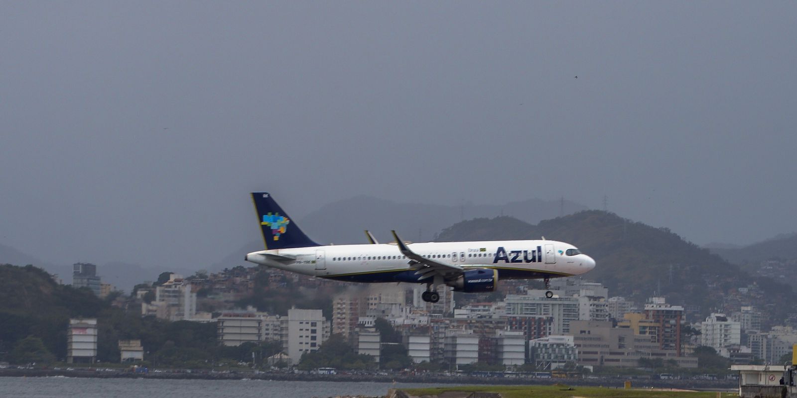 Redução do preço da querosene de aviação passa a valer hoje