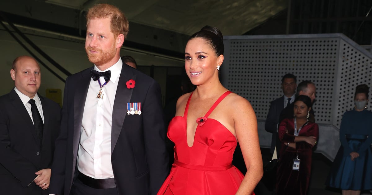 Roupa vermelha de Meghan Markle em fotos com o príncipe Harry