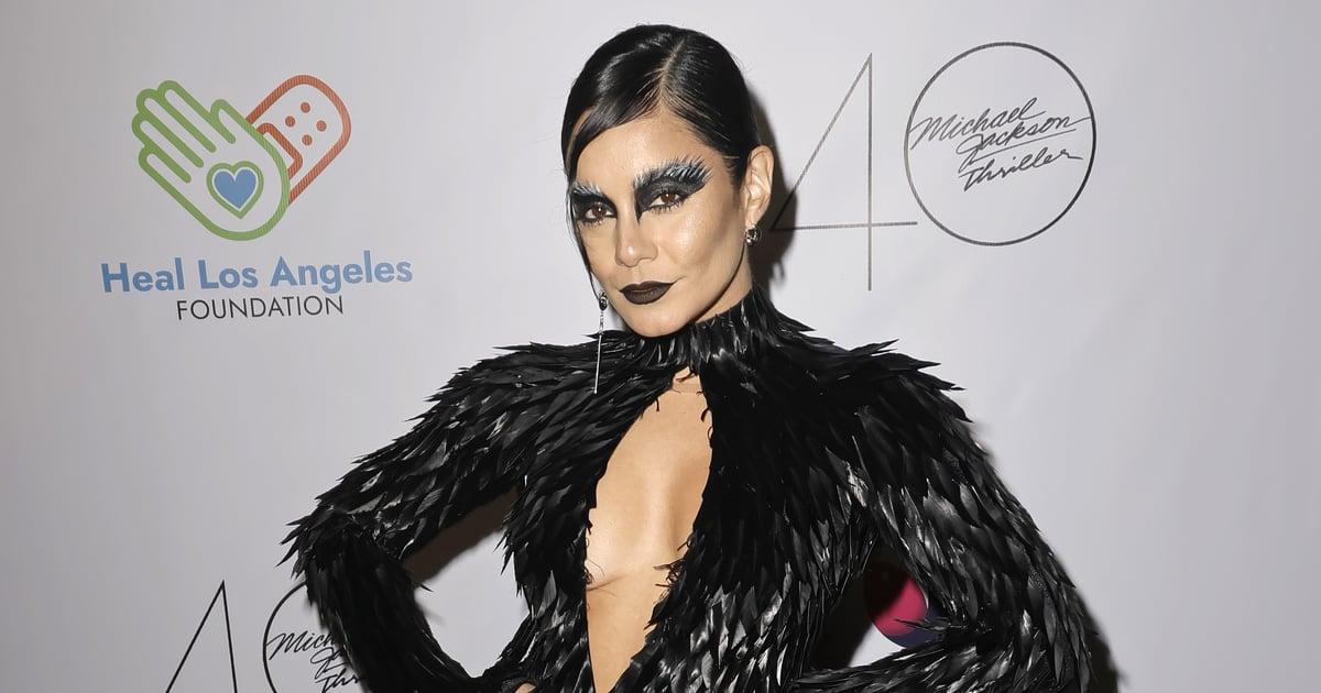 Vestido de recorte de penas de Vanessa Hudgens para o Halloween