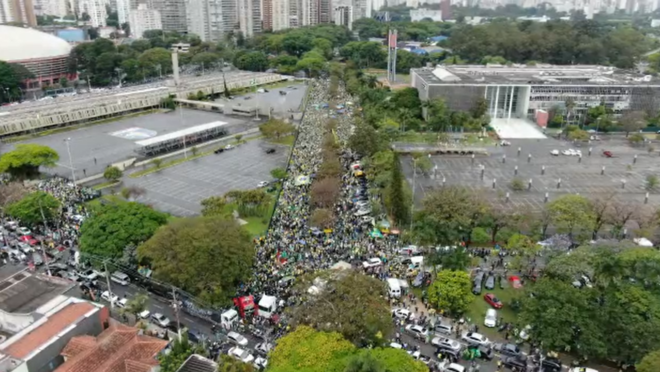 Manifestações contra eleição de Lula tomam as ruas de grandes cidades