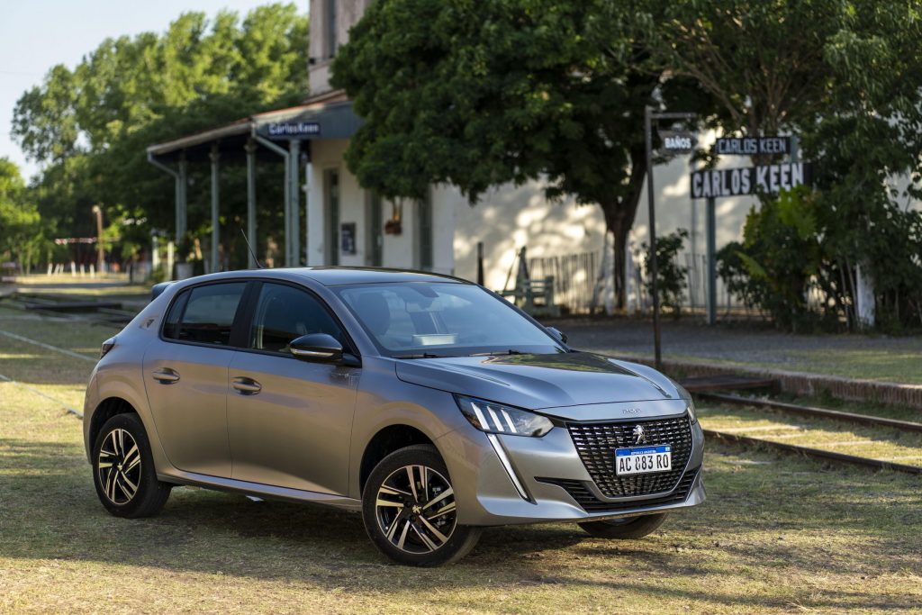 O Peugeot 208 Roadtrip foi apresentado no mercado argentino como série especial limitada a 500 unidades