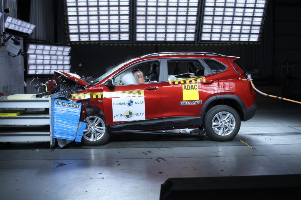 O SUV Chevrolet Tracker acaba de receber a pontuação máxima de cinco estralas no teste de segurança do Latin NCap