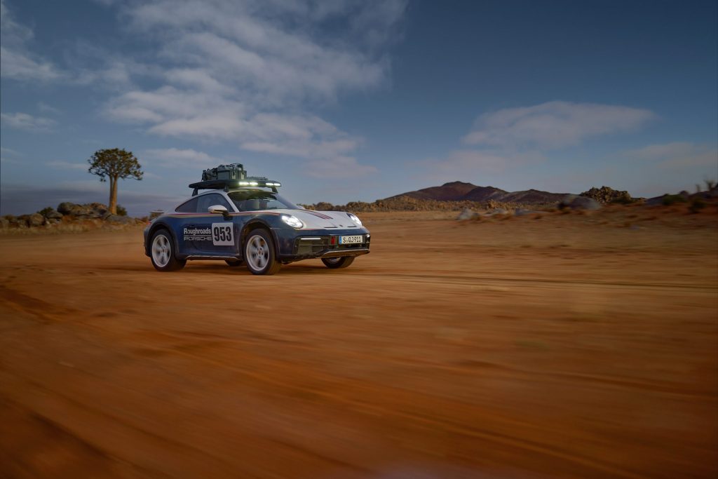 O Novo Porsche 911 Dakar fez sua estreia no Salão do Automóvel de Los Angeles