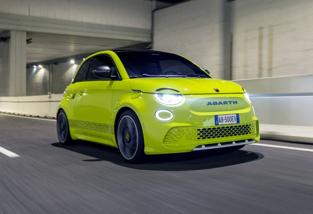 Dianteira 500e Abarth esportivo elétrico