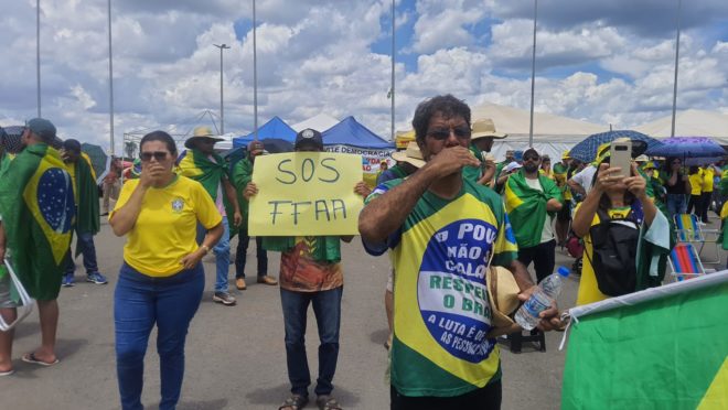 Apoiadores de Bolsonaro programam manifestações no 15 de novembro