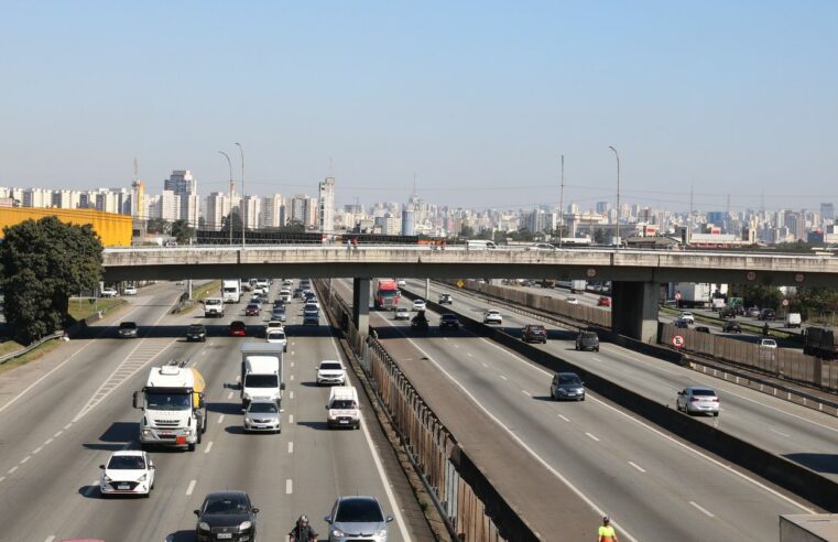 Auxílios Caminhoneiro e Taxista serão pagos hoje