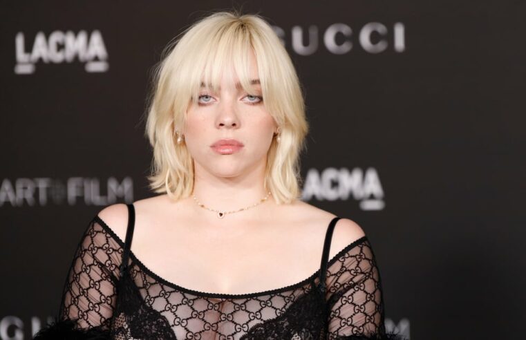 Billie Eilish’s Fragrance Ad Vestido preto transparente