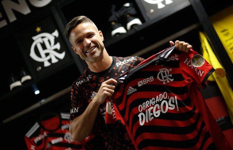 Diego agradece o carinho, mas nega panela no Flamengo