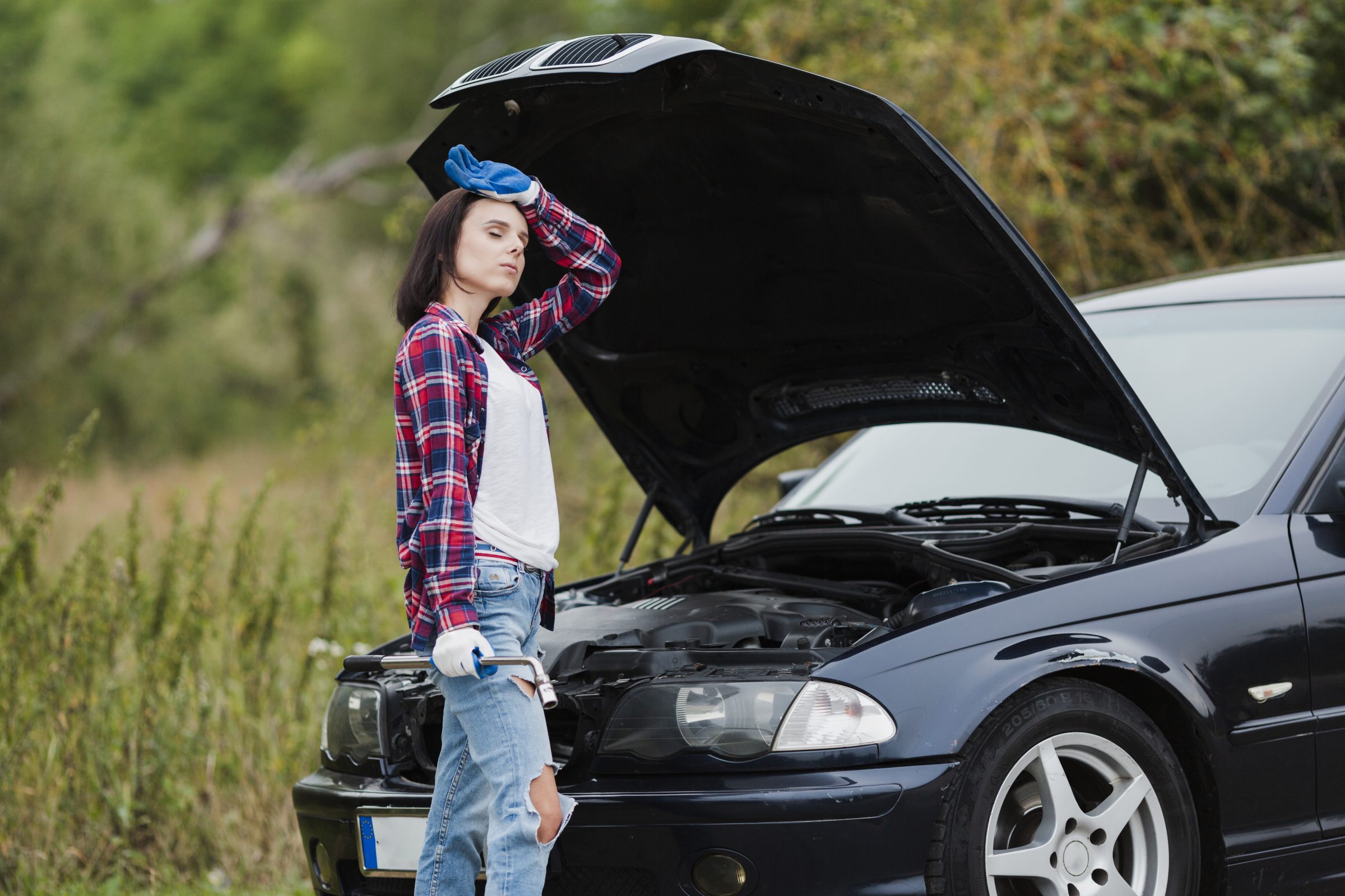 ESSES são os sinais que indicam combustível adulterado no seu carro!