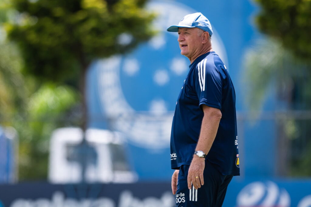 Ex-técnico da Seleção Brasileira já passou pelo Cruzeiro e detonou o clube