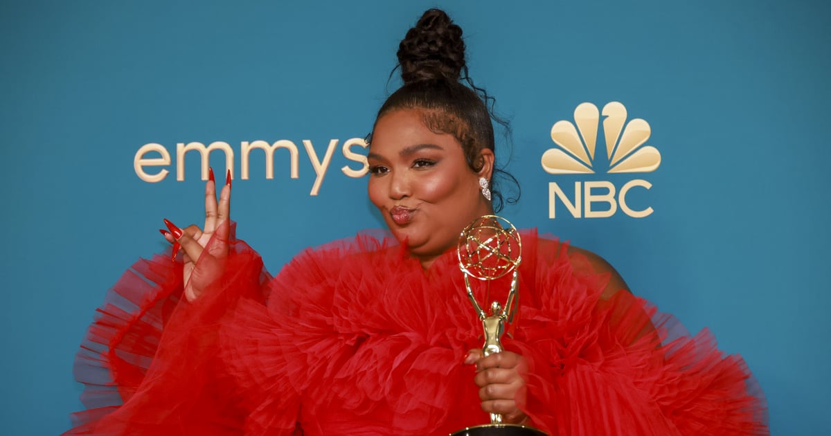 Lizzo presenteou uma fã com seu vestido do Emmy 2022