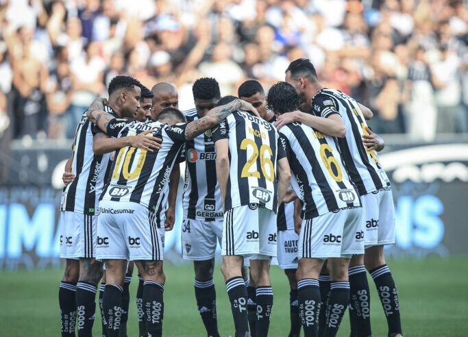 Meia do Galo não perde tempo e viaja para a Argentina para firmar compromisso