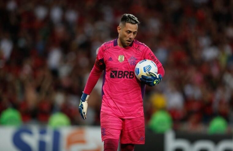 Mundo inteiro de olho, Diego Alves fala sobre interesse internacional