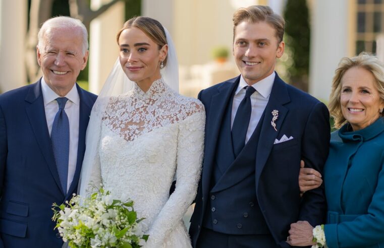 O vestido de noiva Ralph Lauren de Naomi Biden