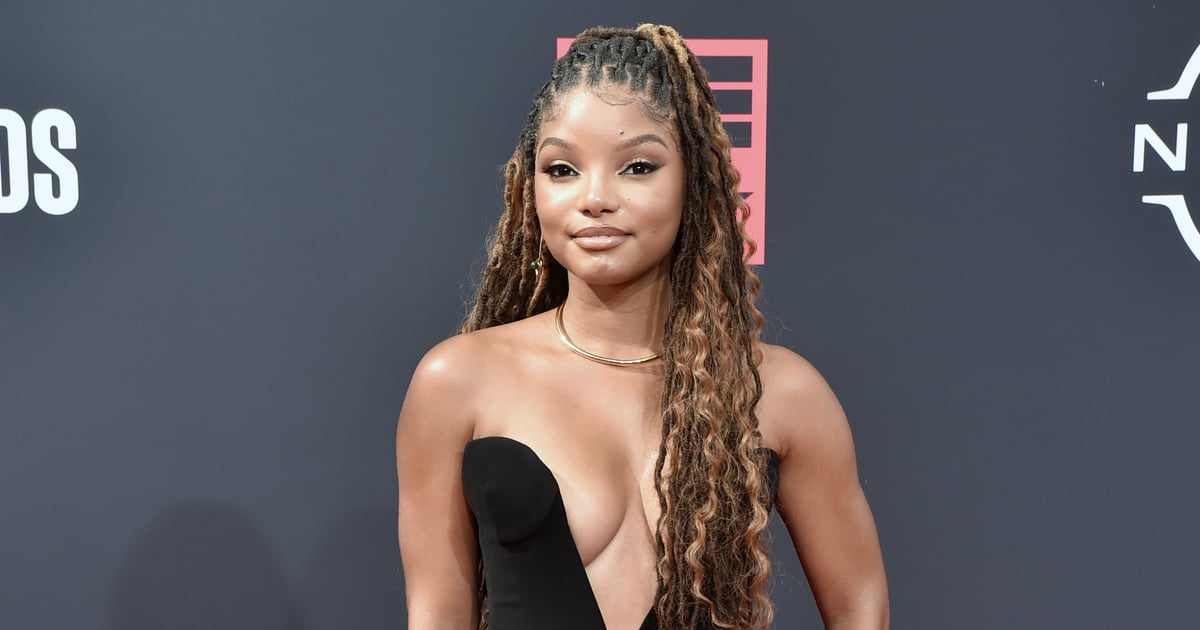 O vestido preto recortado de Halle Bailey no jantar De Beers