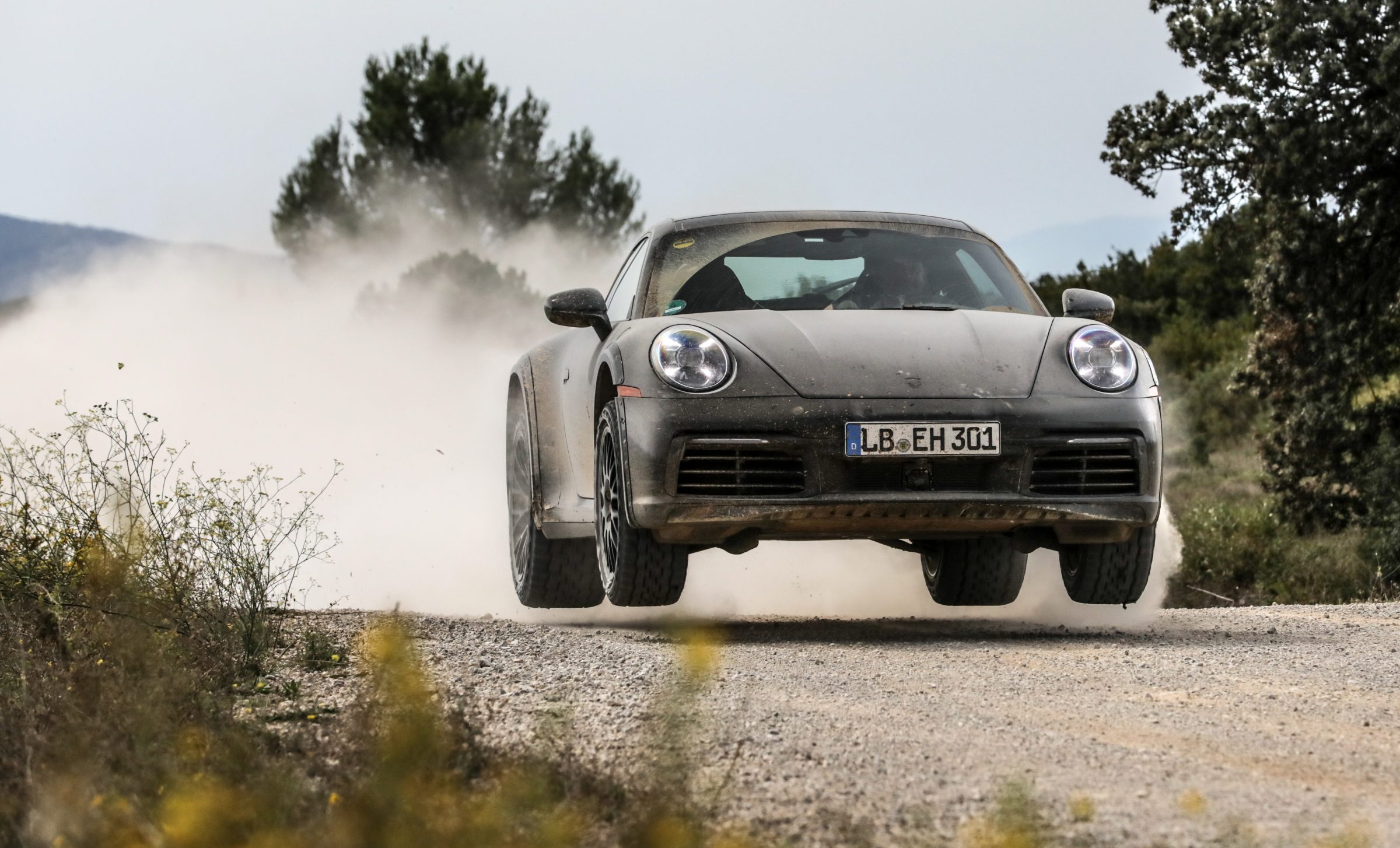 Porsche transforma 911 em SUV 4×4 para off-road extremo