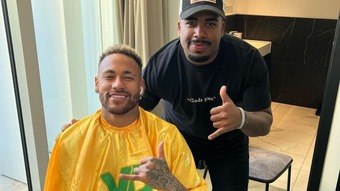Quem é o barbeiro que faz a cabeça dos jogadores da seleção brasileira – Futebol