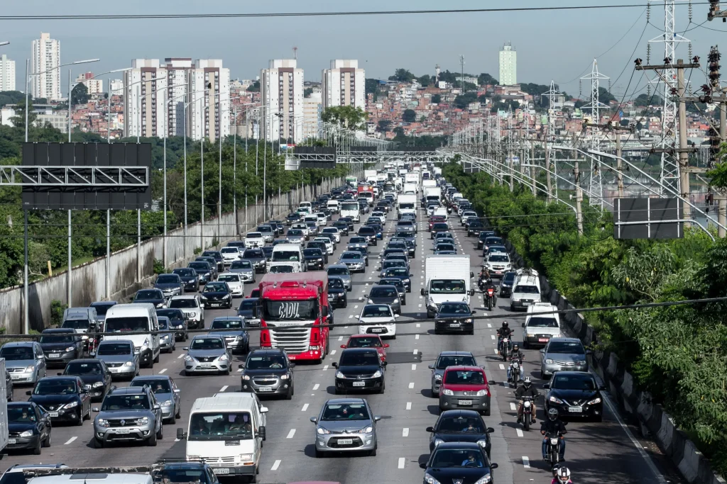 Veja como vai o esquema de suspensão do rodízio no feriado de Proclamação da República, que acontece no dia 15 de novembro