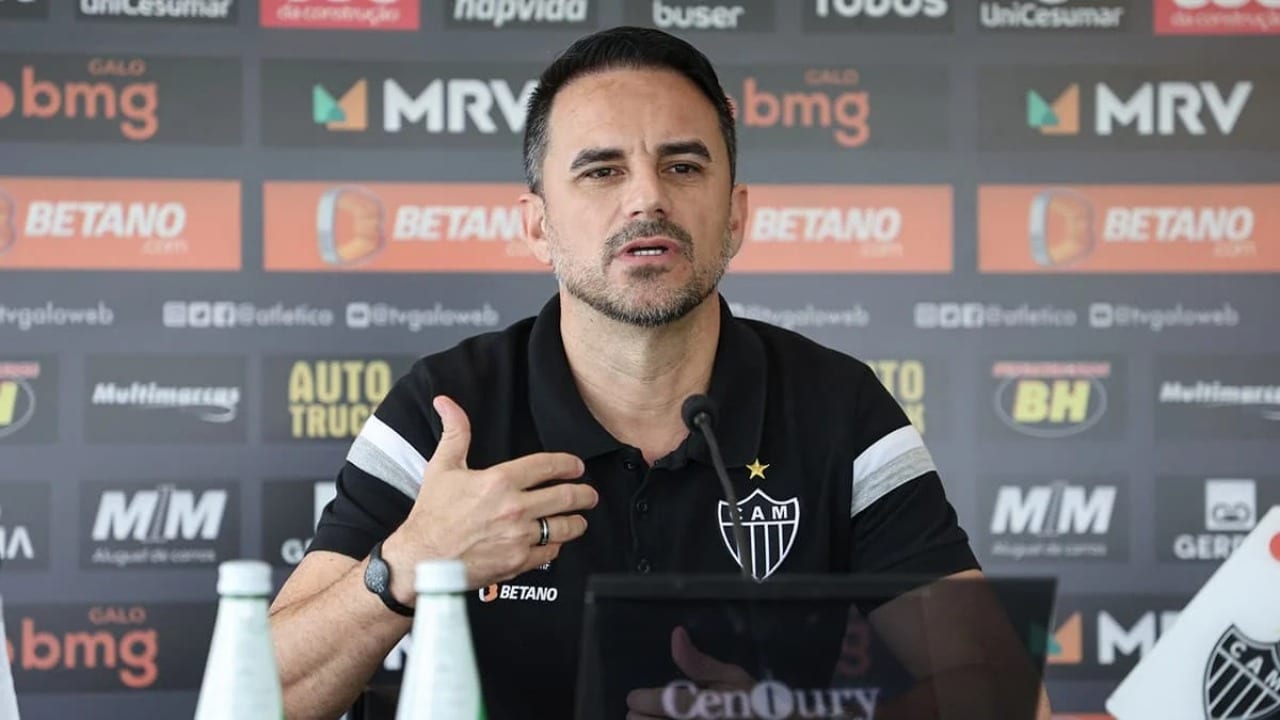 Rodrigo Caetano define futuro no Atlético-MG e Grêmio é avisado