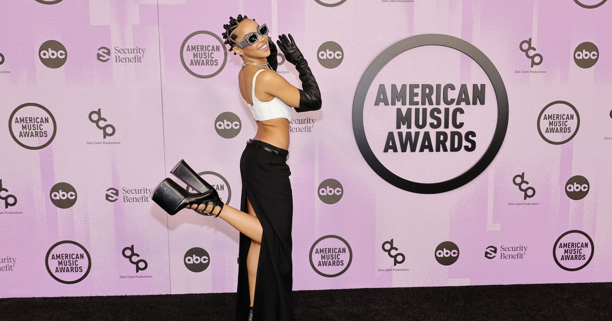 Roupa Marc Jacobs de Tinashe no American Music Awards 2022