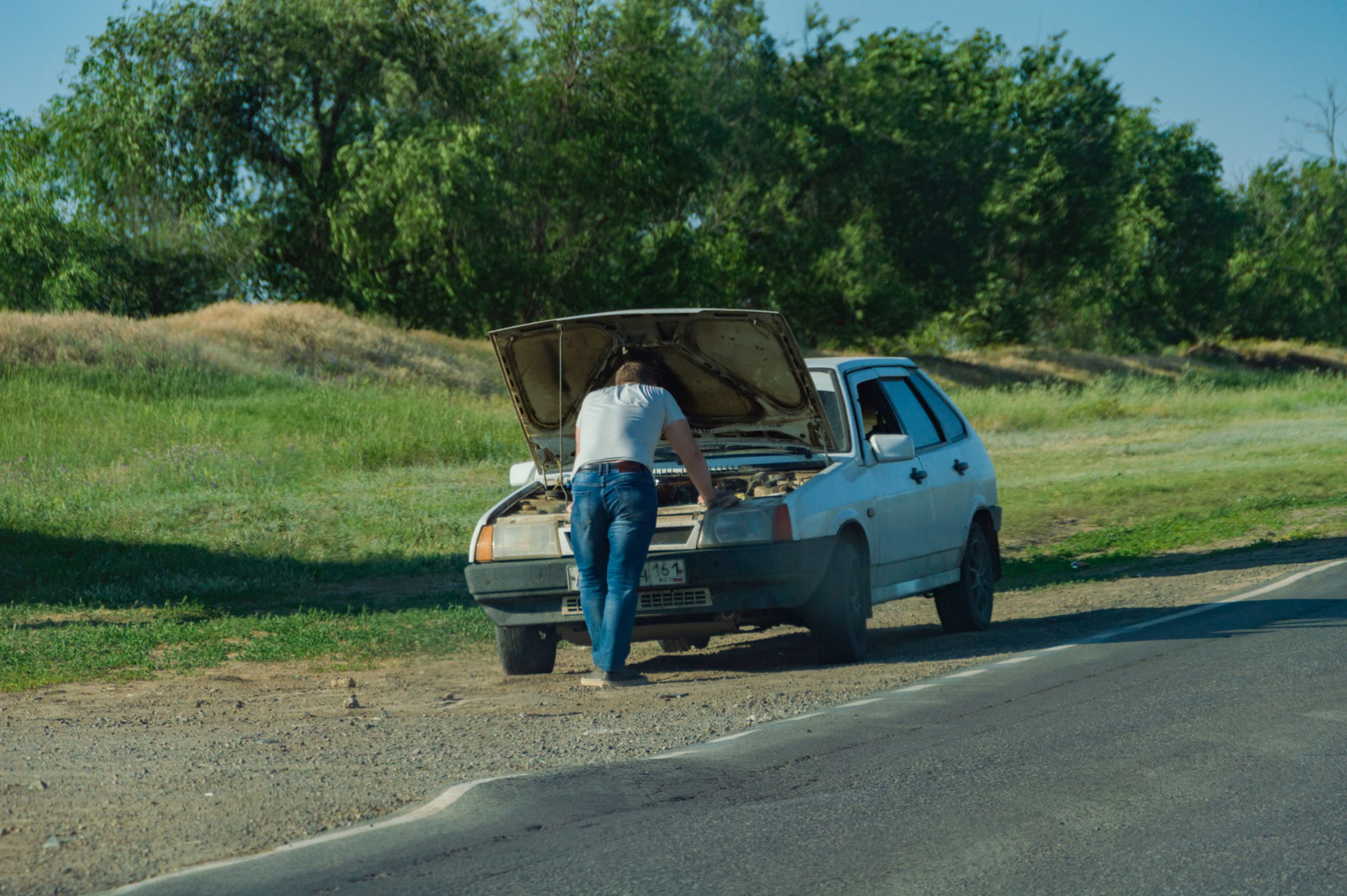 Saiba como proceder com carro que quebra na estrada!