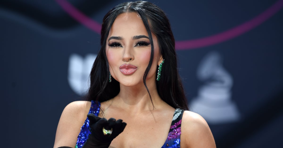 Vestido colorido Zuhair Murad de Becky G no Grammy Latino