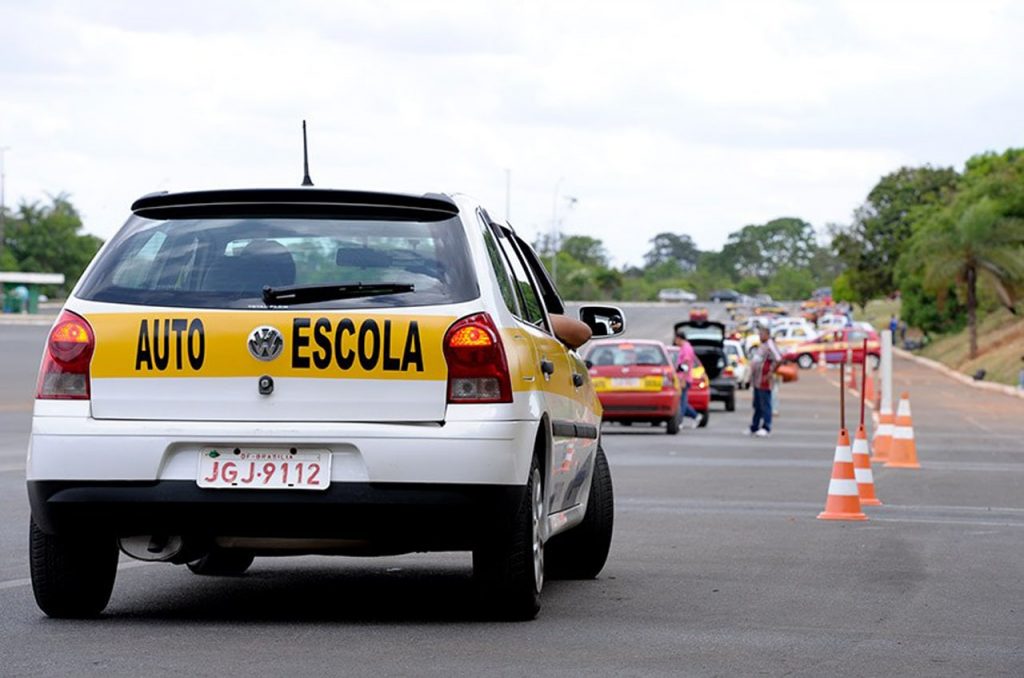 Assim que comparecerem com os exames, os candidatos a CNH Social poderão iniciar as aulas nas autoescolas