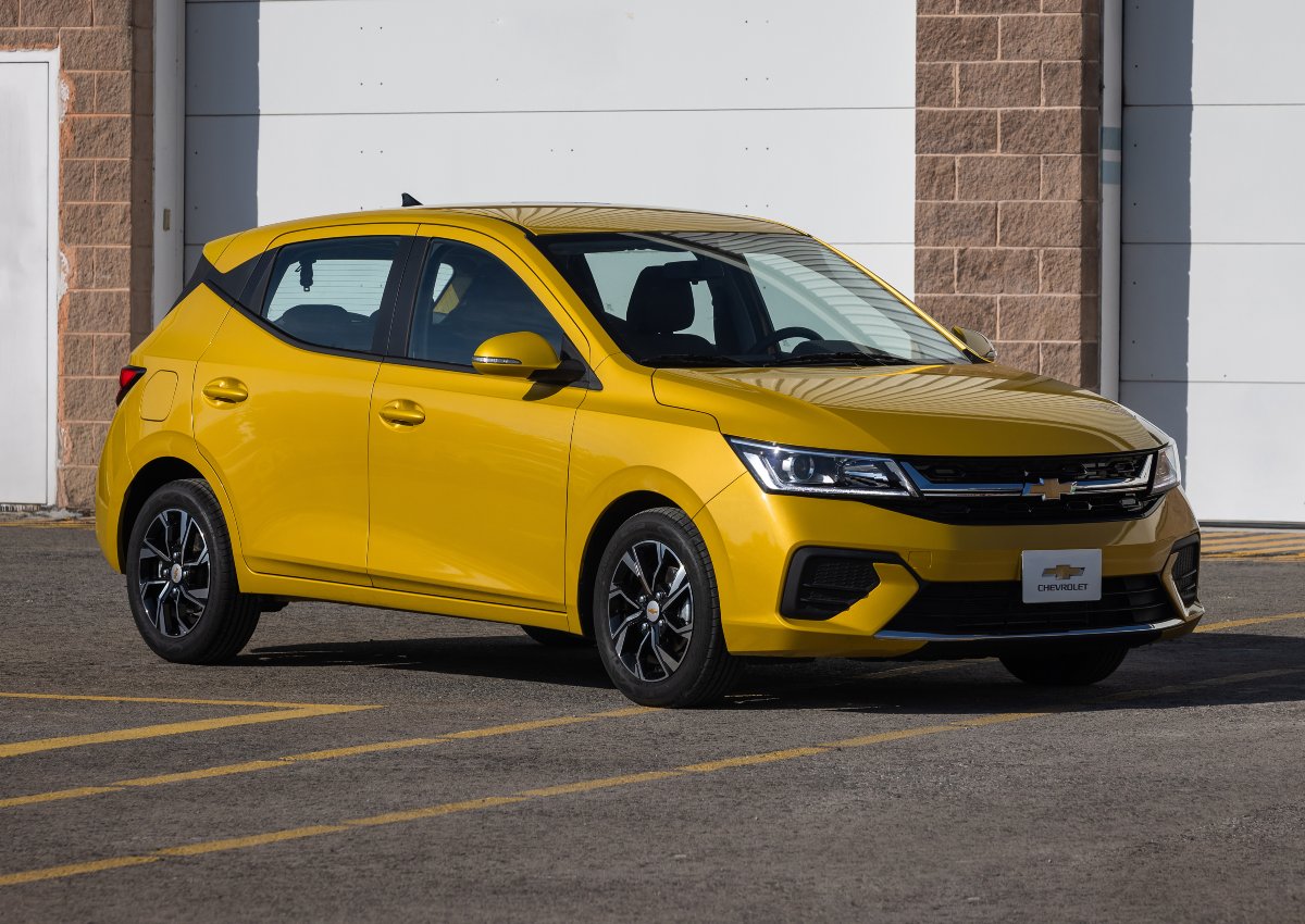 Chevrolet Aveo 2024 surge como alternativa ao Onix;  conheça o hatch