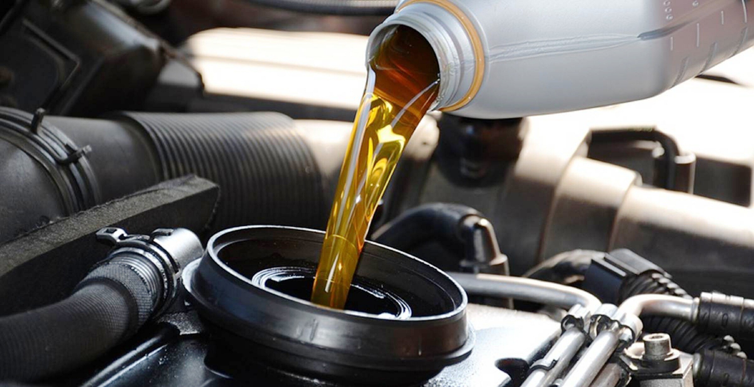 Descubra o que é mito ou verdade sobre o óleo de motor do seu carro