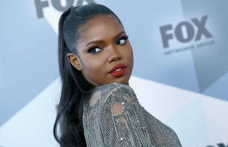 Dicas de moda de inverno de Ryan Destiny e ícones de estilo dos anos 90