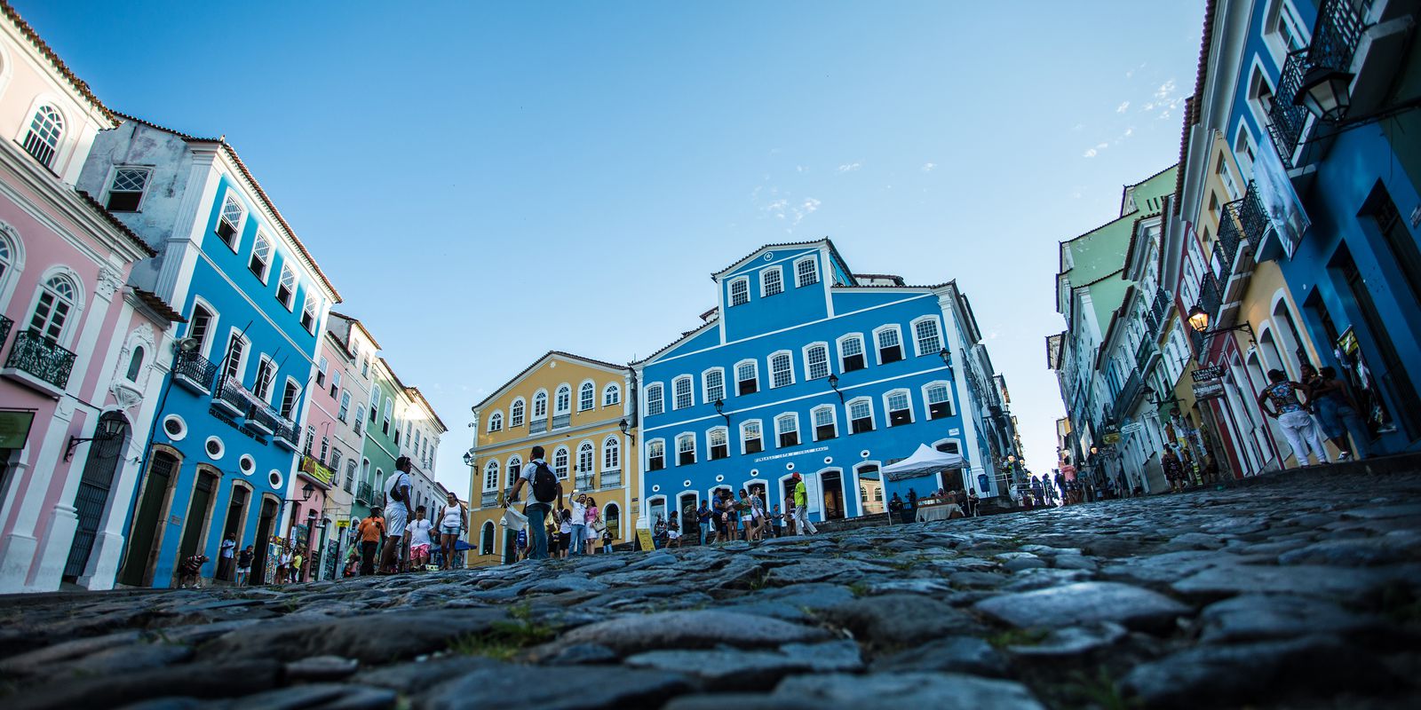 Plataforma lista 10 destinos em alta e inclui 3 cidades brasileiras