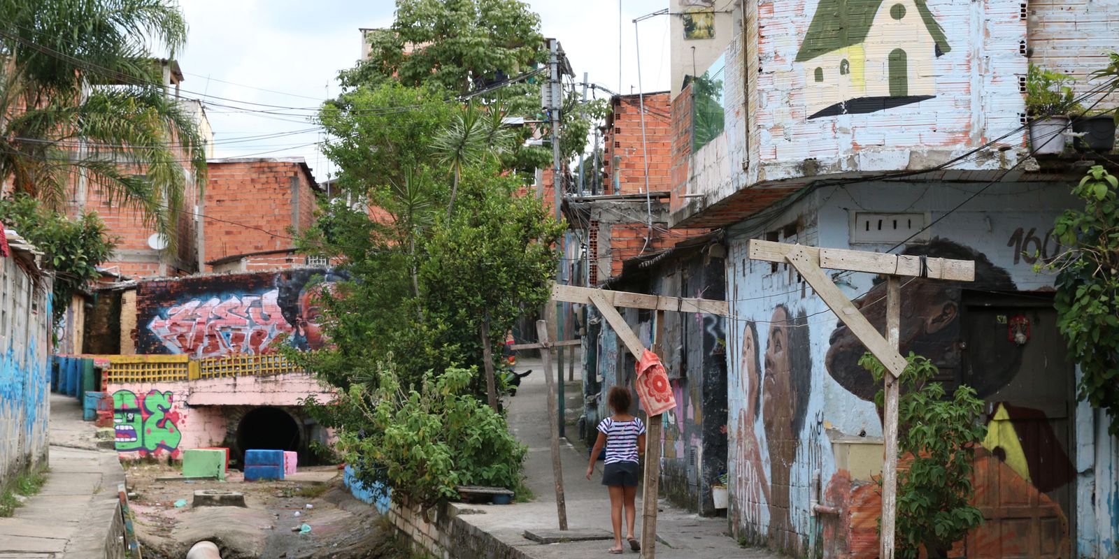 Publicado decreto que institui o Programa Nacional Qualifica Mulher