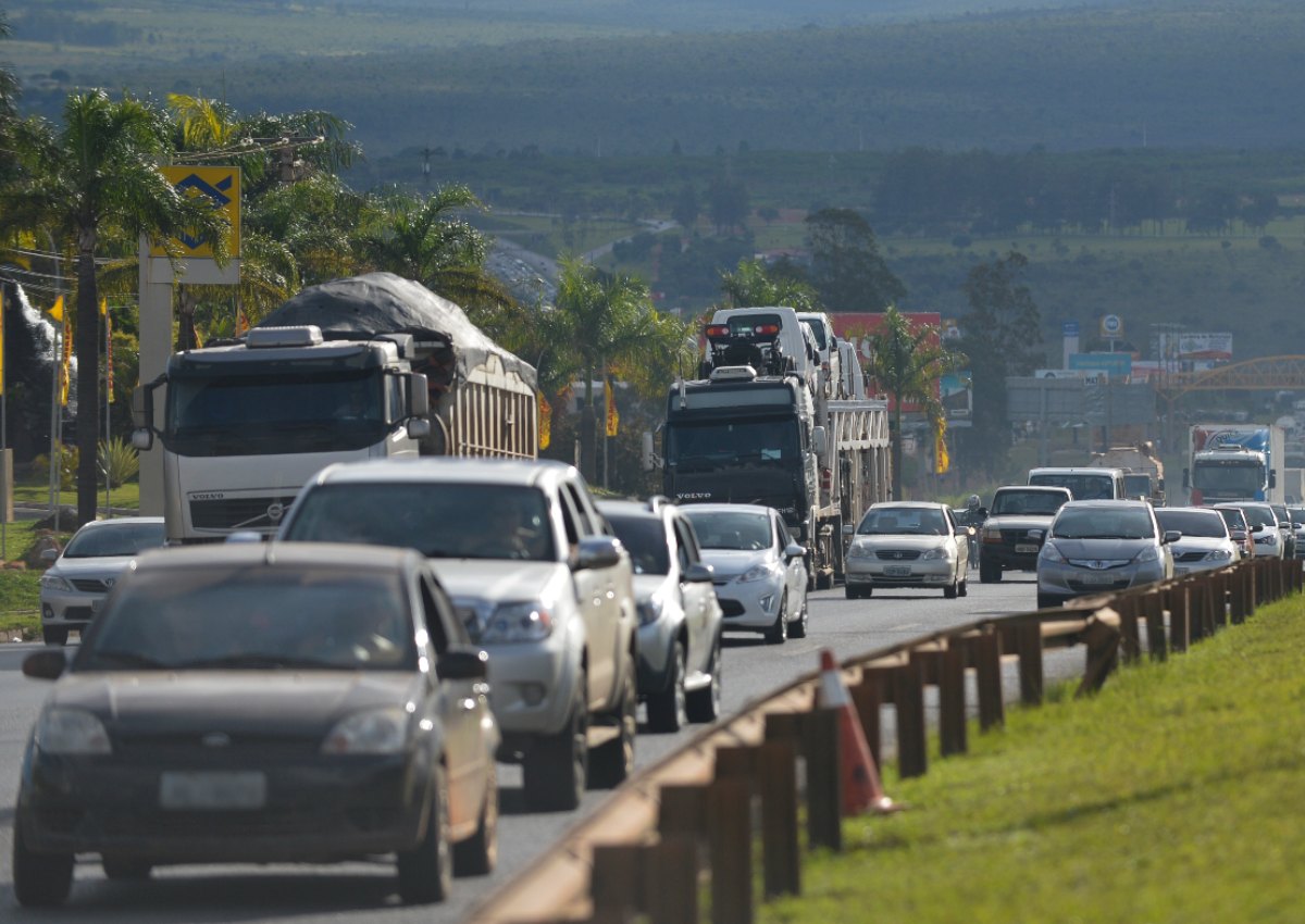 Rodovias de SP têm lentidão após o Natal;  veja as principais ocorrências