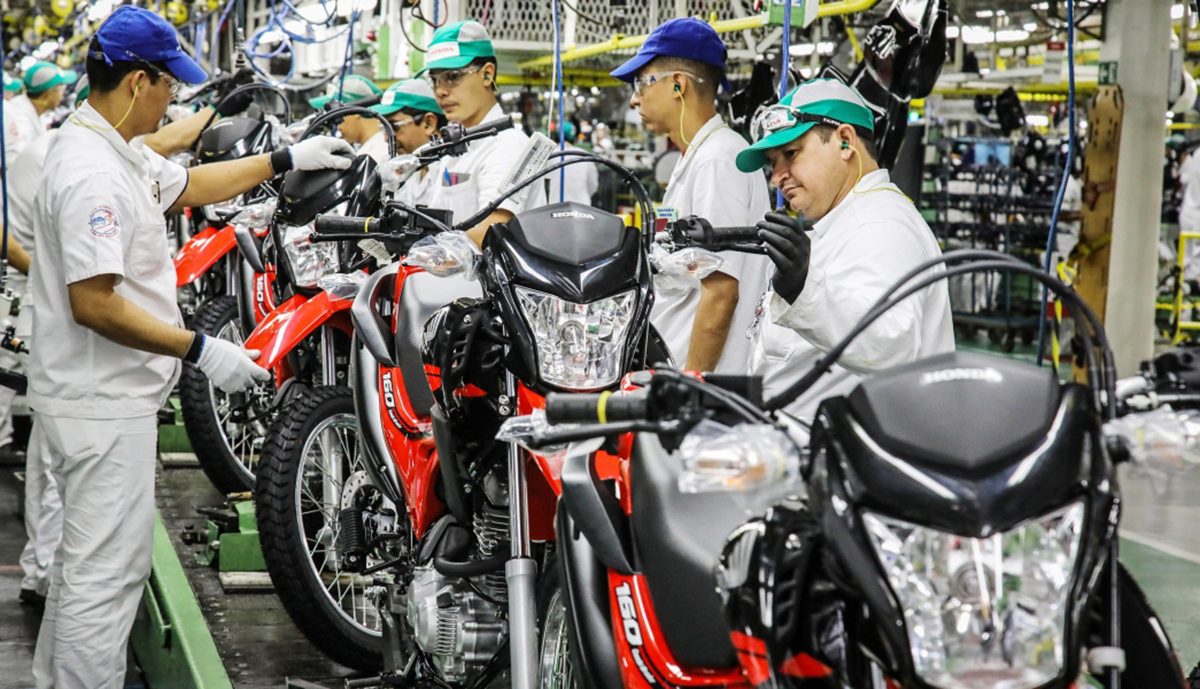 Produção de motos cresce 18% em 2022 e tem melhor resultado em 8 anos