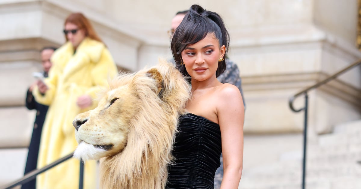 Vestido Lion Head de Kylie Jenner no Schiaparelli Paris Show