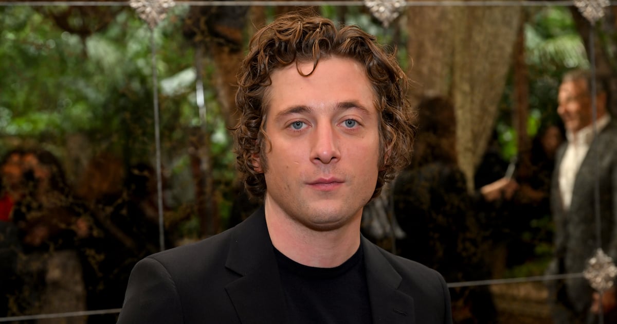 Regata de malha de Jeremy Allen White na Vanity Fair