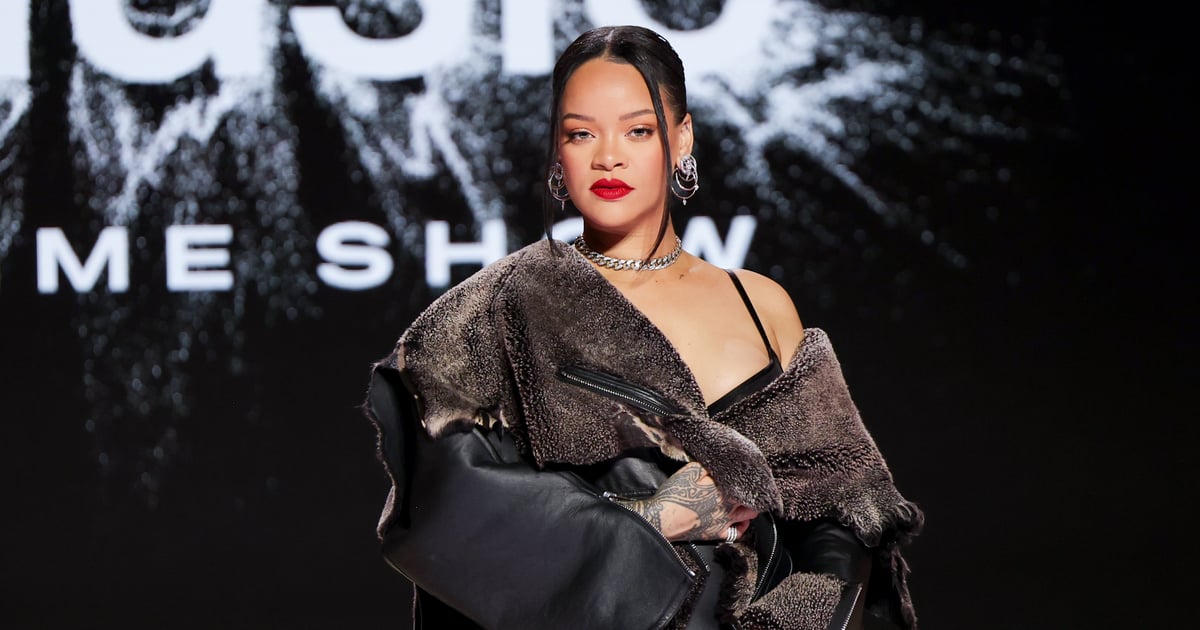 Rihanna veste crocodilo na coletiva de imprensa do Super Bowl